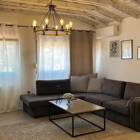 Sky Loft Apartment *